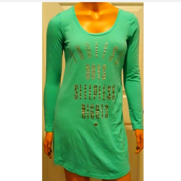 Victoria's Secret Graphic Sleepshirt Size XS NWOT - Picture 4 of 15